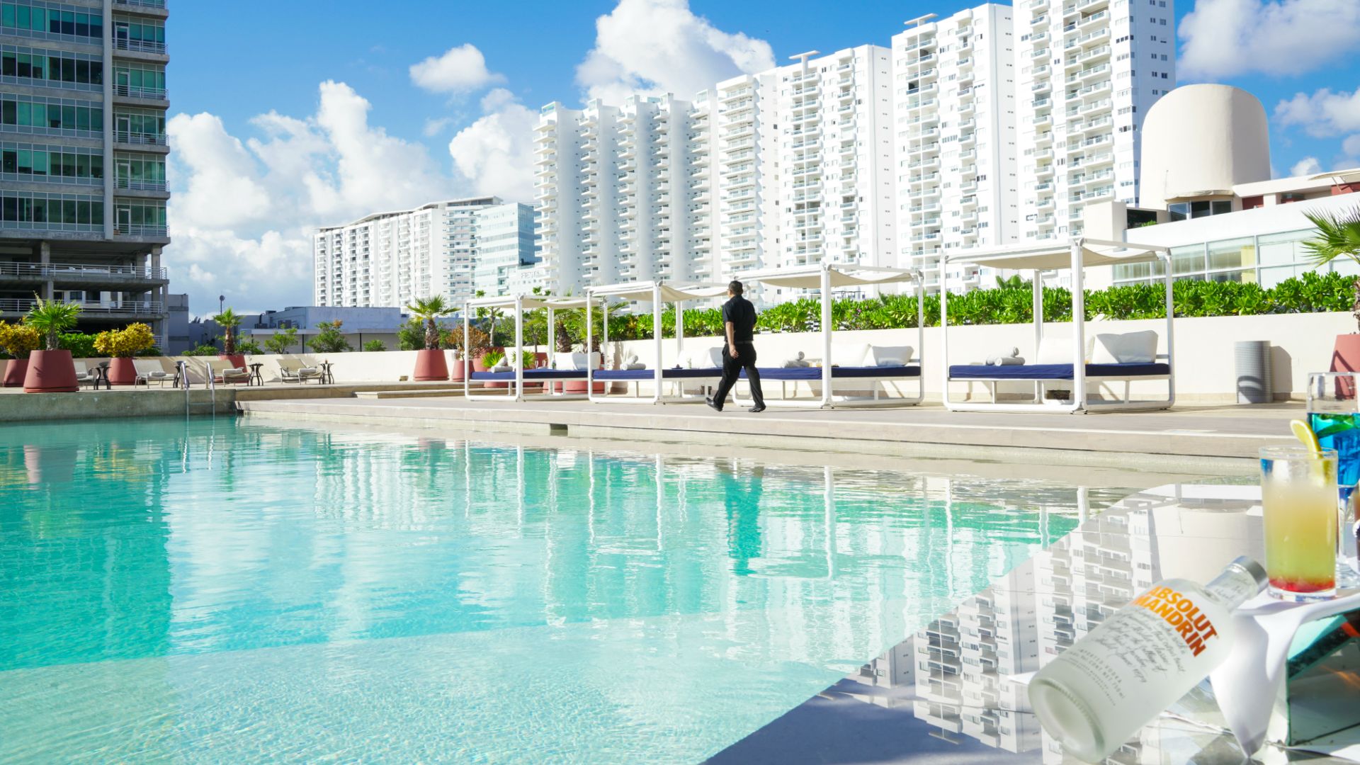  Krystal Urban® Cancún & Beach Club 